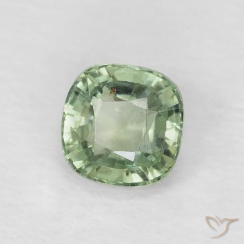 Saphir Vert forêt léger naturelle Coussin, 0.60 ct, VS