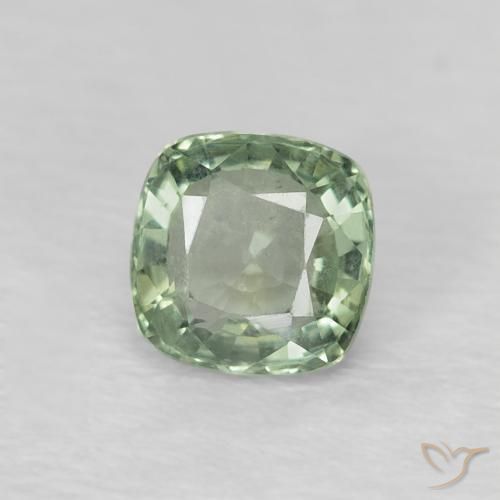 Saphir Vert clair naturelle Coussin, 0.65 ct, VS
