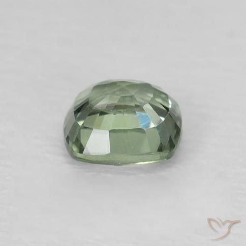 Saphir Vert clair naturelle Coussin, 0.65 ct, VS