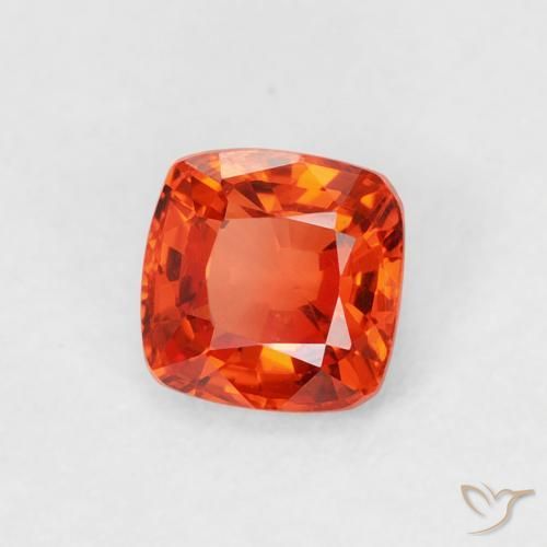 Saphir Orange rougeâtre naturelle Coussin, 0.56 ct, VVS-VS