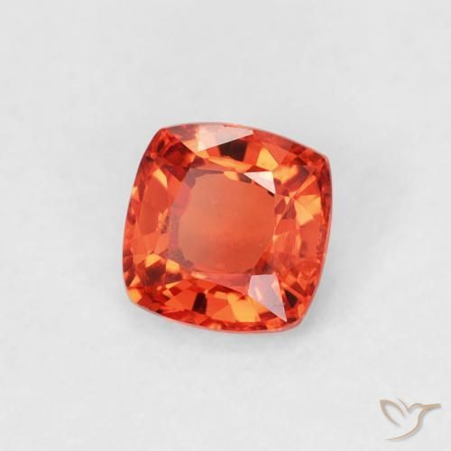Saphir Rouge moyen naturelle Coussin, 0.45 ct, VVS-VS