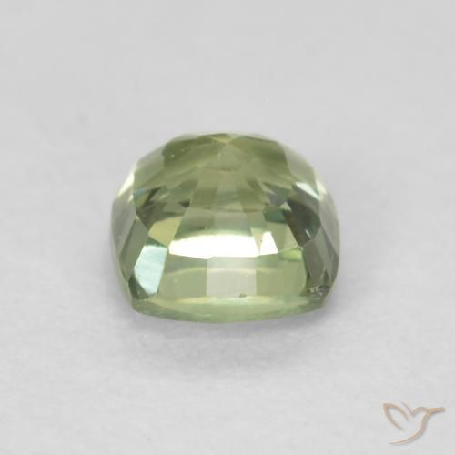 Saphir Vert sauge très clair naturelle Coussin, 0.68 ct, VVS-VS