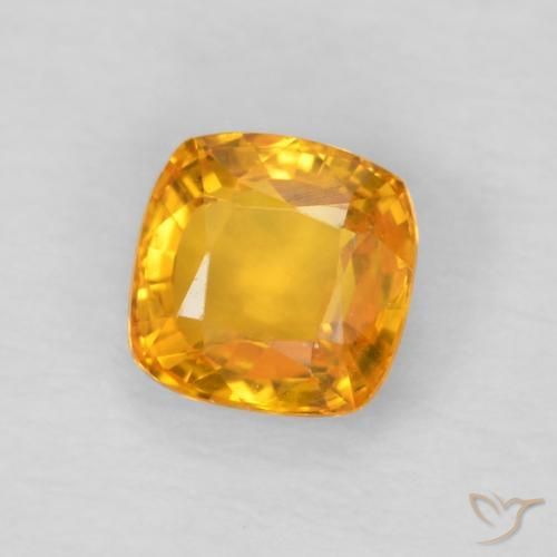 Saphir Orange moyen naturelle Coussin, 0.56 ct, VVS