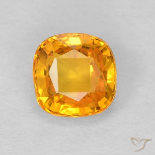 0.65ct Naturel Orange-or Saphir, Coussin, VVS
