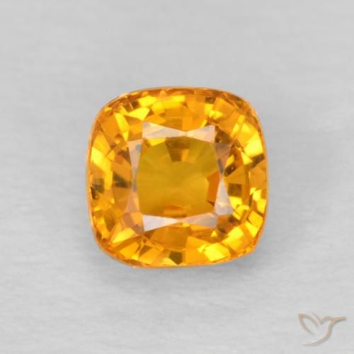 0.68ct Naturel Orange-or Saphir, Coussin, VVS