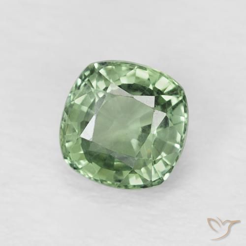 Saphir Vert forêt léger naturelle Coussin, 0.74 ct, VVS-VS