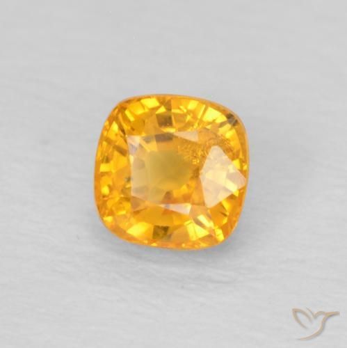 Saphir Orange moyen naturelle Coussin, 0.54 ct, VS