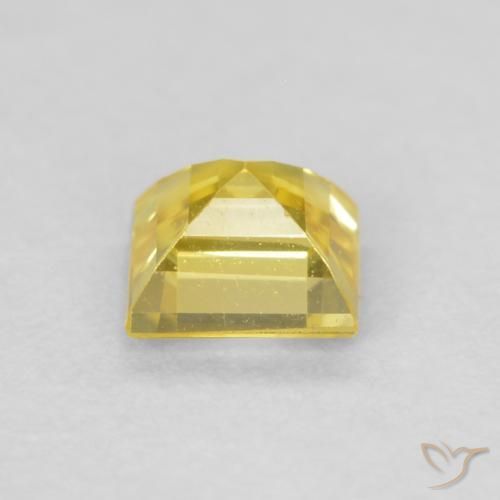 Saphir Jaune brunâtre naturelle Carré, 0.51 ct, VVS-VS