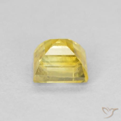 Saphir Jaune moyen naturelle Carré, 0.52 ct, VS