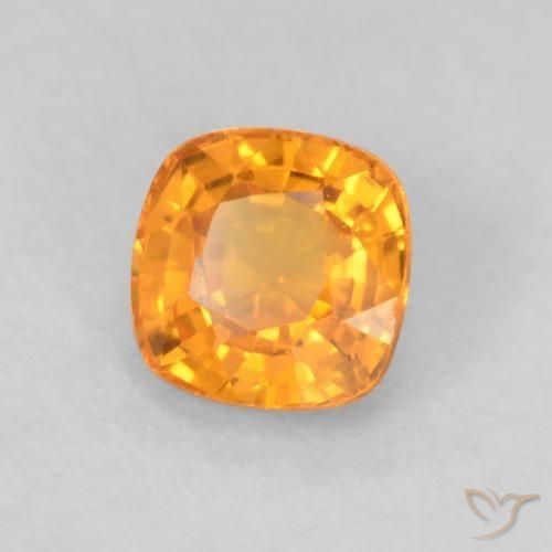 Saphir Orange vif naturelle Coussin, 0.48 ct, VVS-VS