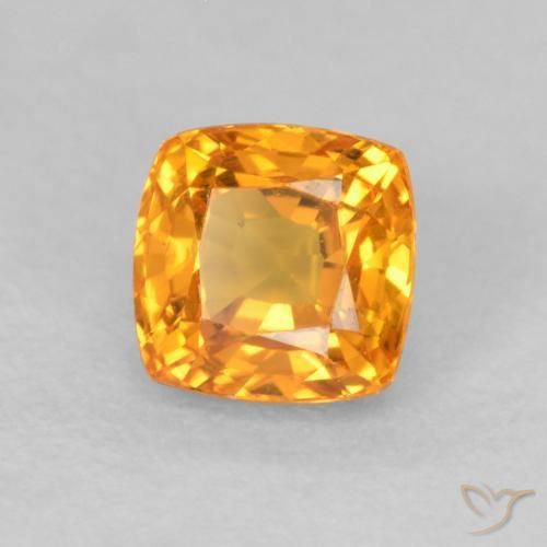 Saphir Orange moyen naturelle Coussin, 0.61 ct, VVS-VS