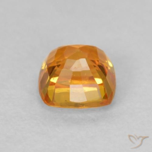 Saphir Orange moyen naturelle Coussin, 0.61 ct, VVS-VS