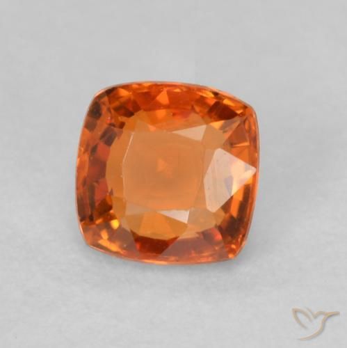 Saphir Orange feu naturelle Coussin, 0.55 ct, VVS-VS
