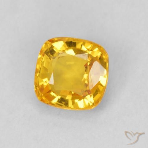 Saphir Doré vif naturelle Coussin, 0.62 ct, VVS