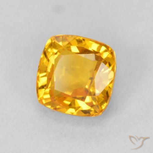 Saphir Orange Doré naturelle Coussin, 0.78 ct, VVS