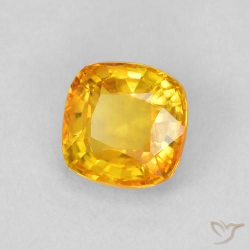 Saphir Doré moyen naturelle Coussin, 0.65 ct, VVS