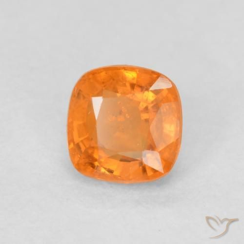 Saphir Orange vif naturelle Coussin, 0.55 ct, VS