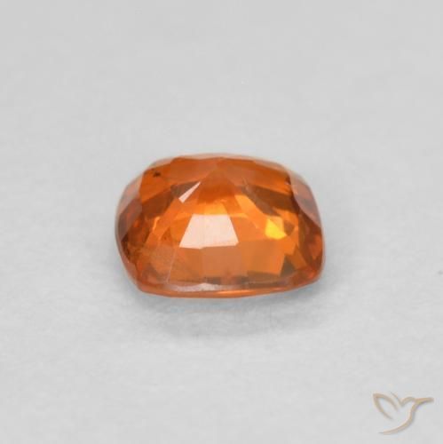 Saphir Orange rougeâtre naturelle Coussin, 0.47 ct, VS