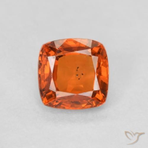 0.60ct Naturel Orange rougeâtre Saphir, Coussin, VS