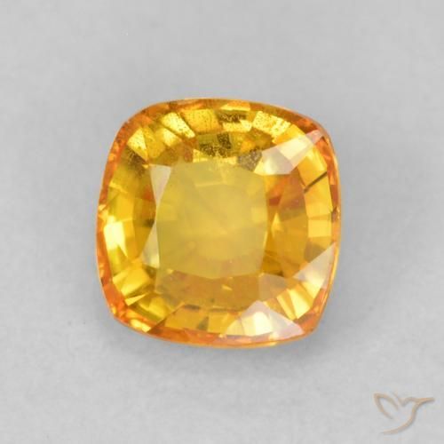 Saphir Orange moyen naturelle Coussin, 0.68 ct, VS-SI