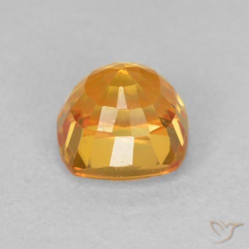 Saphir Orange moyen naturelle Coussin, 0.73 ct, VVS-VS
