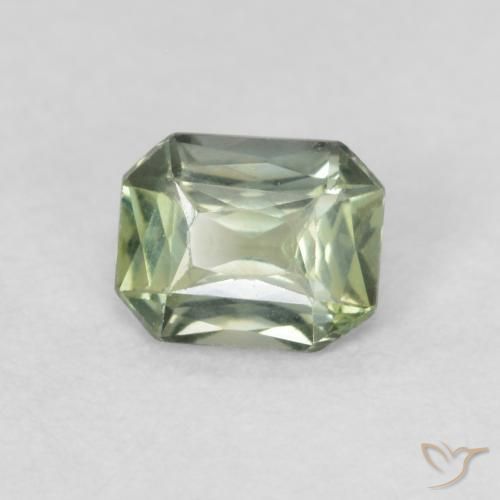 Saphir Vert sauge léger naturelle Octogone / coupe Émeraude, 0.46 ct, VVS