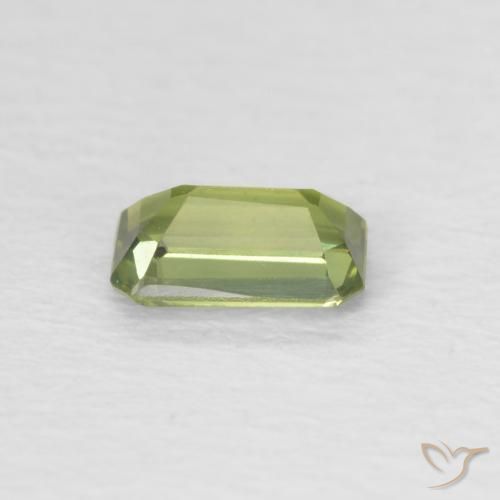 Saphir Vert forêt léger naturelle Octogone / coupe Émeraude, 0.40 ct, VVS-VS