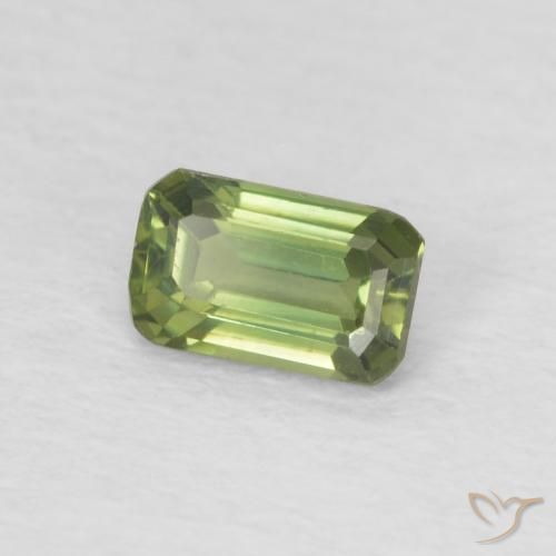 Saphir Vert jaunâtre naturelle Octogone / coupe Émeraude, 0.44 ct, VVS-VS