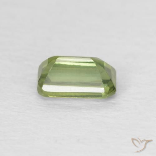 Saphir Forêt verte naturelle Octogone / coupe Émeraude, 0.50 ct, VVS-VS