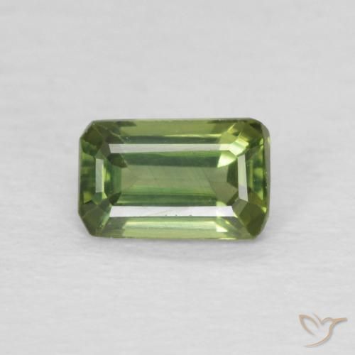 0.48ct Naturel Medium Light Green Saphir, Taille émeraude, VVS-VS