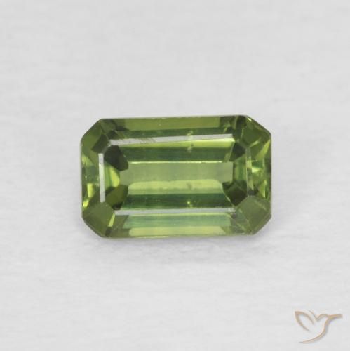 0.45ct Naturel Vert terreux Saphir, Taille émeraude, VS