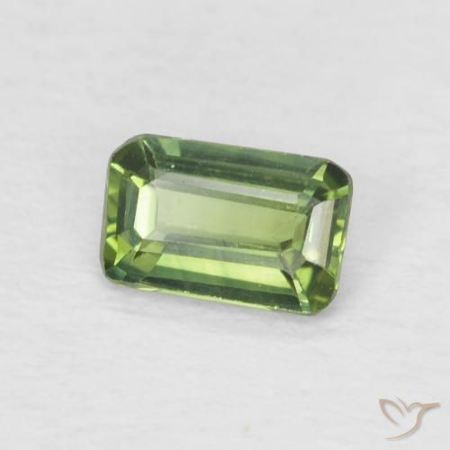 Saphir Forêt verte naturelle Octogone / coupe Émeraude, 0.38 ct, VS
