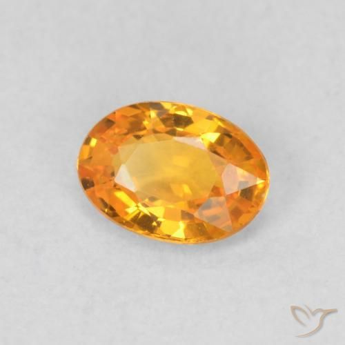 Saphir Orange moyen naturelle ovale, 0.53 ct, VVS-VS