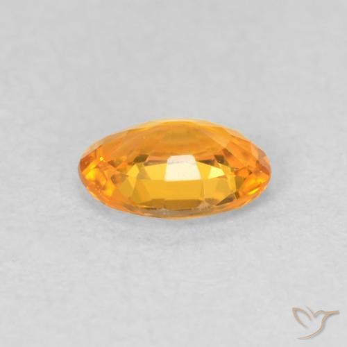 Saphir Orange moyen naturelle ovale, 0.53 ct, VVS-VS