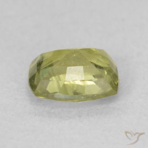 Saphir Vert jaunâtre naturelle Coussin, 0.70 ct, VS-SI