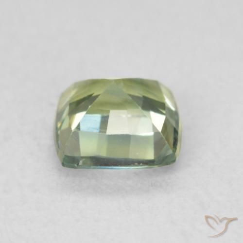Saphir Vert terreux naturelle Coussin, 0.79 ct, VVS-VS