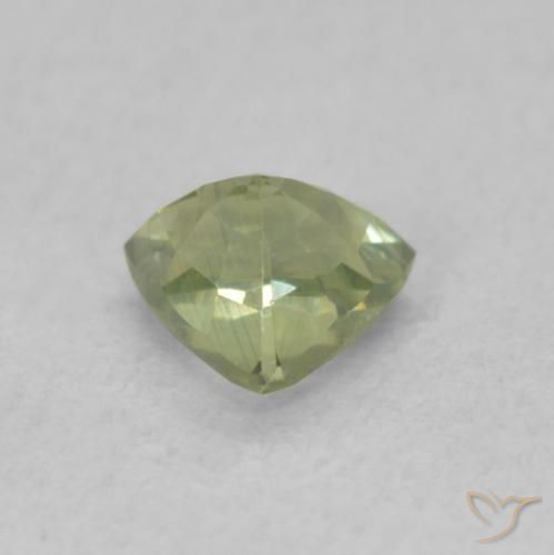 Saphir Vert chaud naturelle Trillion, 0.55 ct, VS