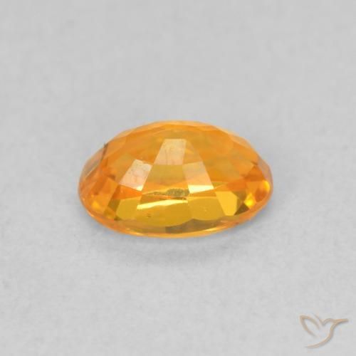 Saphir Orange vif naturelle ovale, 0.69 ct, VVS-VS