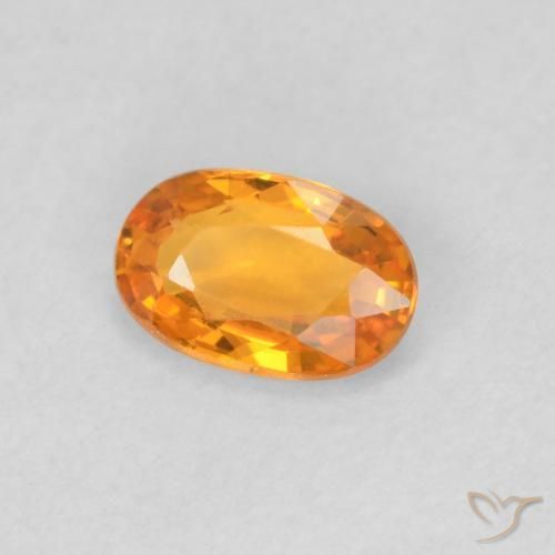 Saphir Orange moyen naturelle ovale, 0.58 ct, VVS-VS