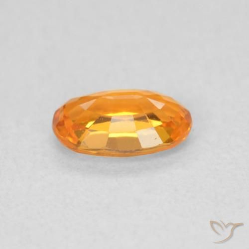 Saphir Orange moyen naturelle ovale, 0.58 ct, VVS-VS