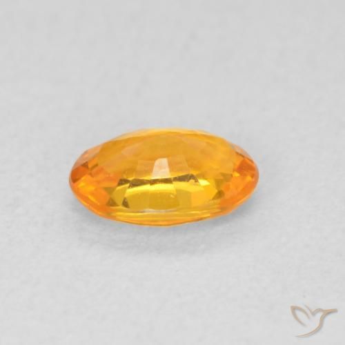 Saphir Orange vif naturelle ovale, 0.61 ct, VVS-VS