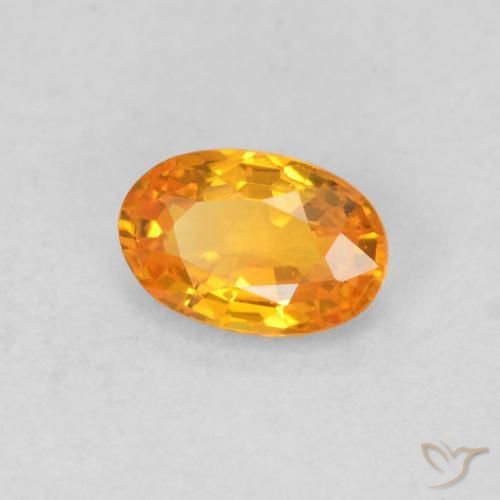 Saphir Orange vif naturelle ovale, 0.56 ct, VVS-VS