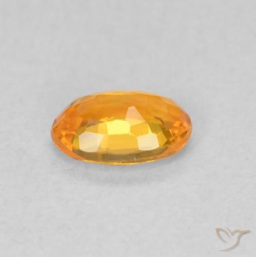 Saphir Orange vif naturelle ovale, 0.56 ct, VVS-VS
