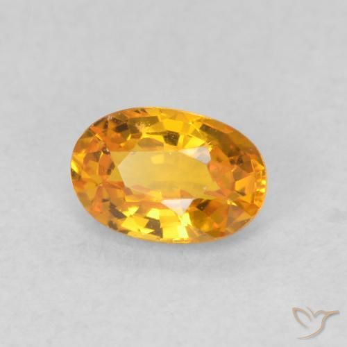 Saphir Orange vif naturelle ovale, 0.70 ct, VVS-VS