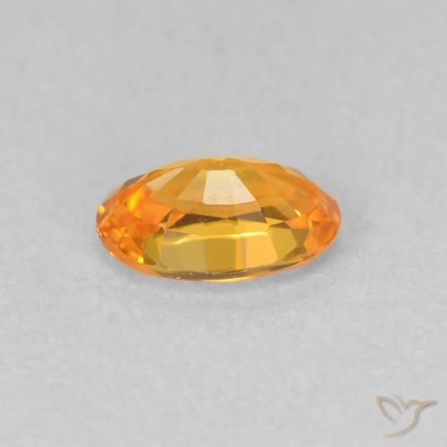 Saphir Orange vif naturelle ovale, 0.58 ct, VVS-VS