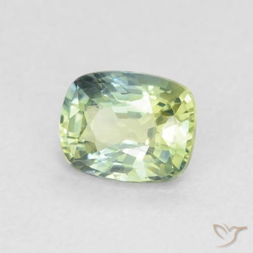 Saphir Vert sauge très clair naturelle Coussin, 0.74 ct, VVS-VS