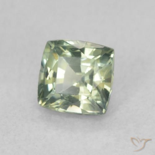 Saphir Multicolore naturelle Carré, 0.66 ct, VVS-VS
