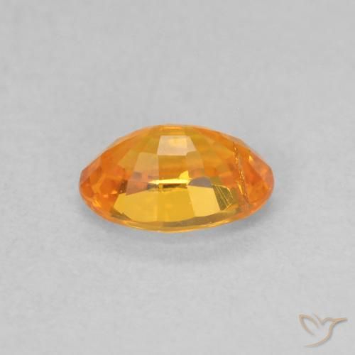 Saphir Orange moyen naturelle ovale, 0.62 ct, VS