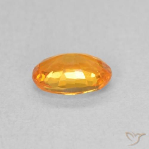 Saphir Orange vif naturelle ovale, 0.55 ct, VVS-VS