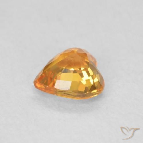 Saphir Orange vif naturelle Cœur, 0.49 ct, VS